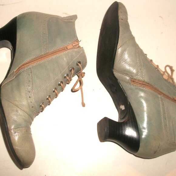 Vintage Handmade Lace-Up Side-Zip Low Heel Italian Boots with a Story 10M - Picture 3 of 8